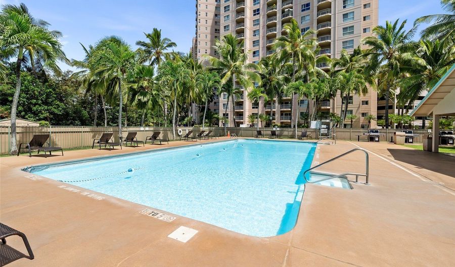 3075 Ala Poha Pl 1807, Honolulu, HI 96818 - 2 Beds, 2 Bath