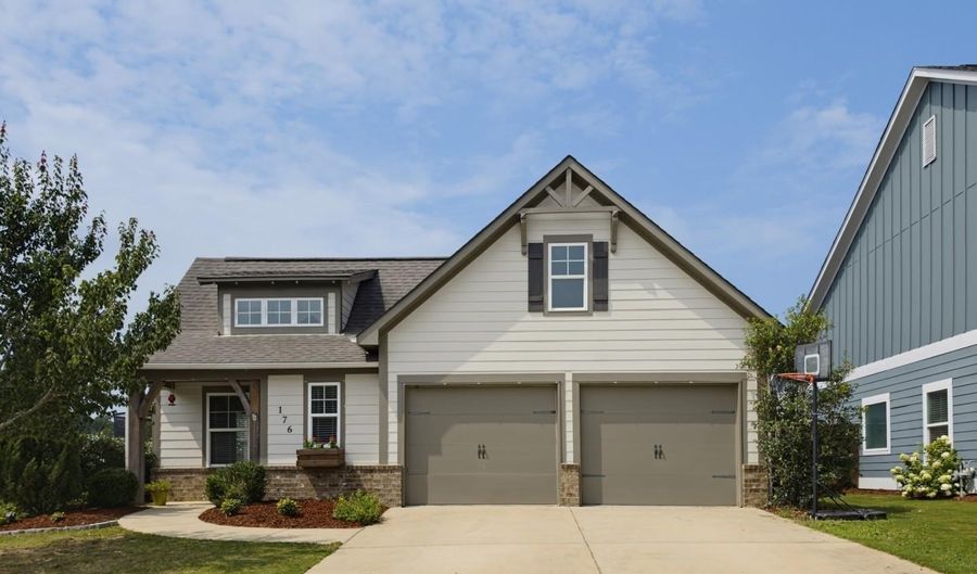 176 SHELBY FARMS Dr, Alabaster, AL 35007 - 3 Beds, 2 Bath