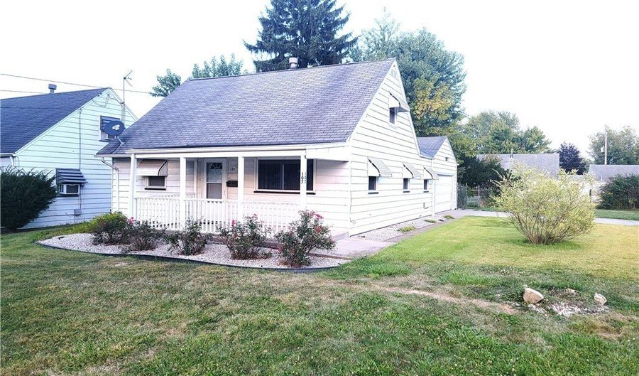 107 N Roanoke Ave, Austintown, OH 44515 - 3 Beds, 1 Bath