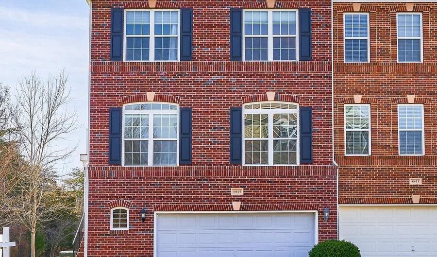 41625 BROXBOURNE Ter, Aldie, VA 20105 - 3 Beds, 4 Bath