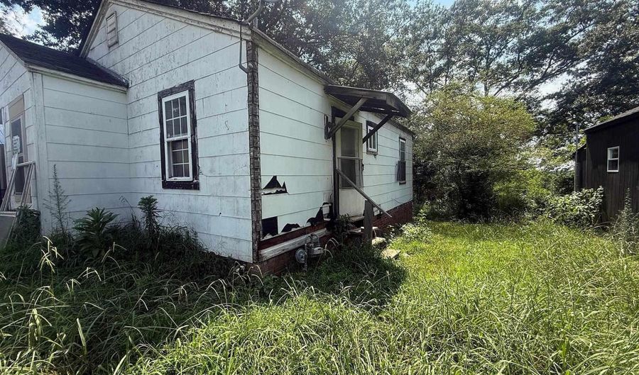 3004 MCKLEROY Ave, Anniston, AL 36201 - 2 Beds, 1 Bath