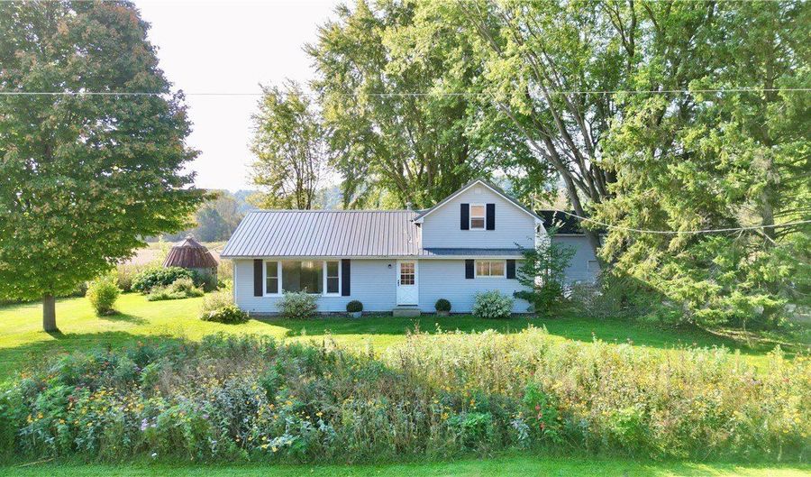 W8539 County Road Z, Arkansaw, WI 54721 - 4 Beds, 1 Bath