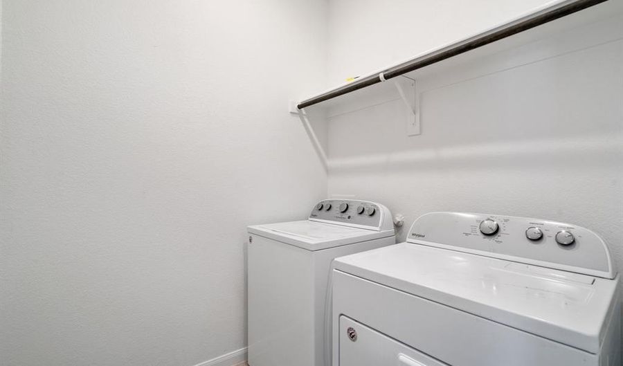 812 Roxby Ct, Anna, TX 75409 - 5 Beds, 4 Bath