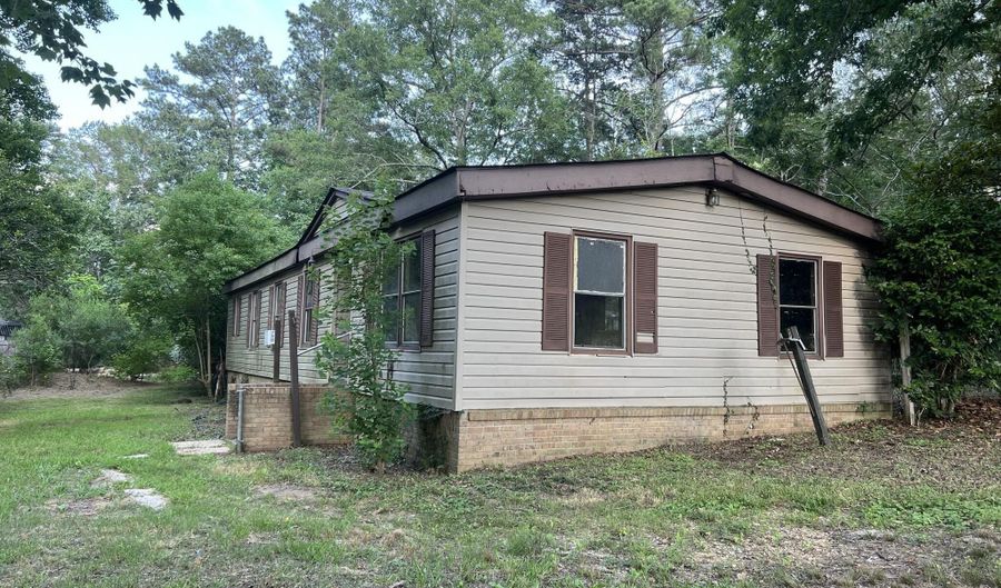 306 Courtney Cir, Brandon, MS 39042 - 3 Beds, 2 Bath
