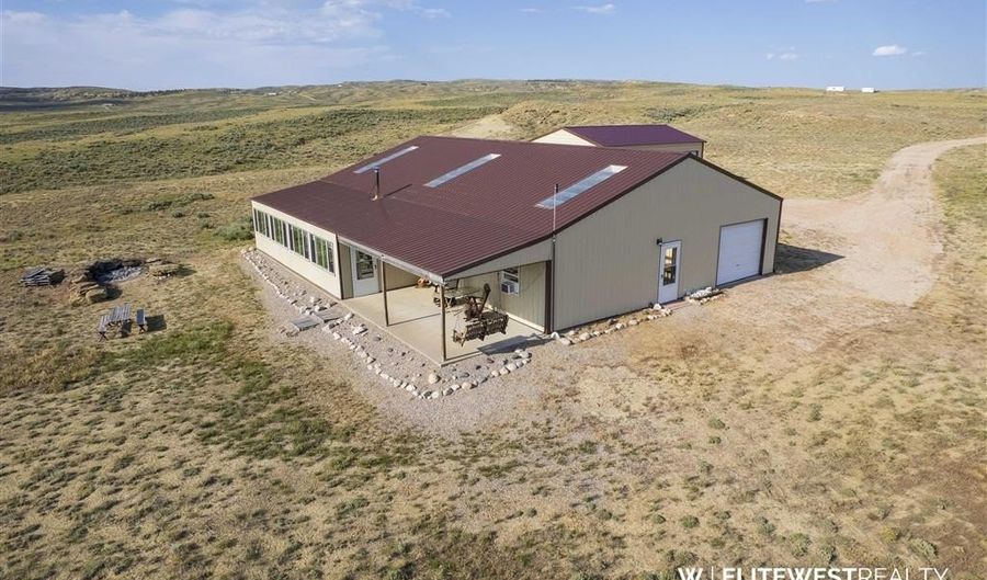 33 Cumberland Rd, Clark, WY 82435 - 2 Beds, 1 Bath