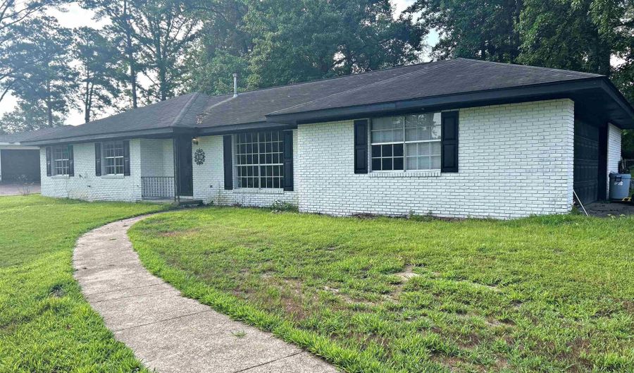 2701 Lynwood Dr, Arkadelphia, AR 71923 - 3 Beds, 2 Bath