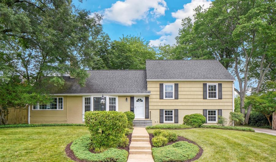 8524 DOTER Dr, Alexandria, VA 22308 - 5 Beds, 3 Bath
