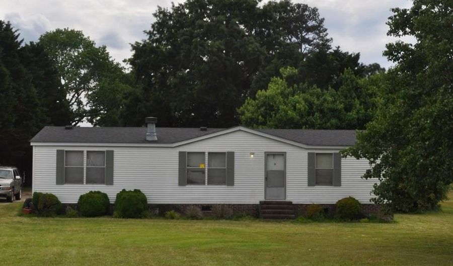 2186 Hwy 301, Weldon, NC 27890 - 3 Beds, 2 Bath