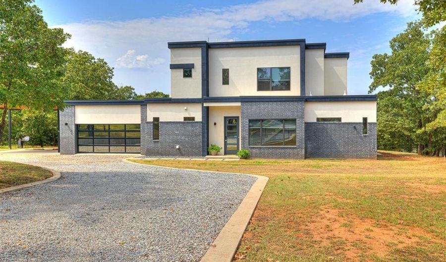 13551 High Pointe Dr, Arcadia, OK 73007 - 3 Beds, 3 Bath