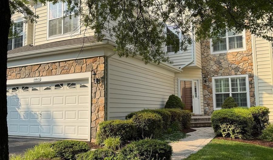 19913 NAPLES LAKES Ter, Ashburn, VA 20147 - 3 Beds, 4 Bath