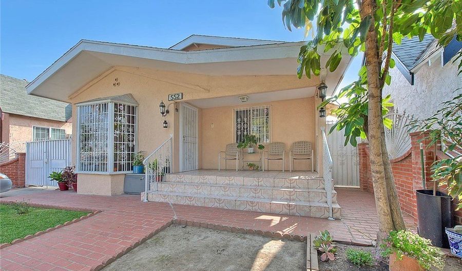 552 W 108th St, Los Angeles, CA 90044 - 3 Beds, 2 Bath