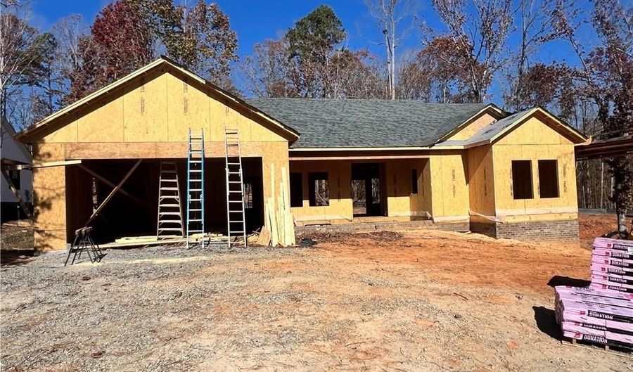 4874 Creeks Crossing Rd, Asheboro, NC 27205 - 3 Beds, 2 Bath