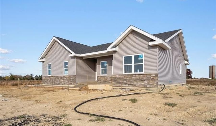 8555 Emerald Ln, Almont, MI 48003 - 3 Beds, 3 Bath