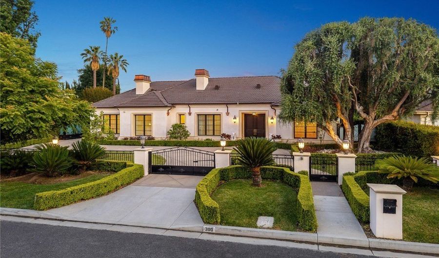 300 W Las Flores Ave, Arcadia, CA 91007 - 6 Beds, 7 Bath