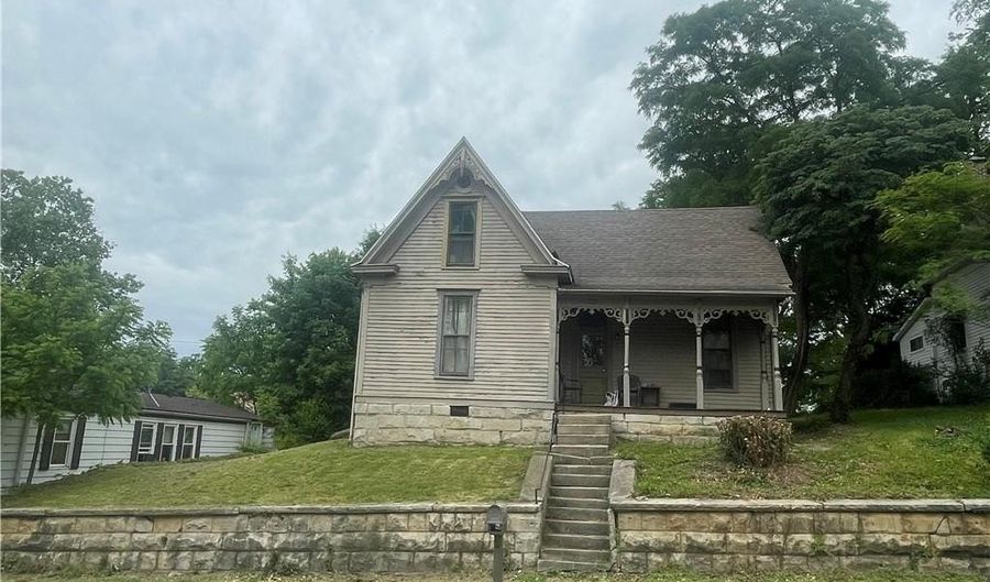 1907 I St, Bedford, IN 47421 - 4 Beds, 2 Bath