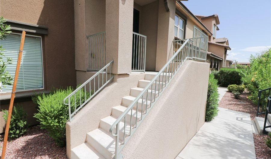 1510 Plaza Centre Dr 105, Las Vegas, NV 89135 - 2 Beds, 3 Bath