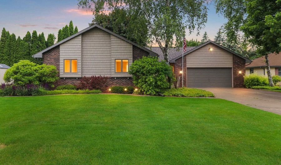 28 GREVES Ct, Appleton, WI 54914 - 3 Beds, 3 Bath