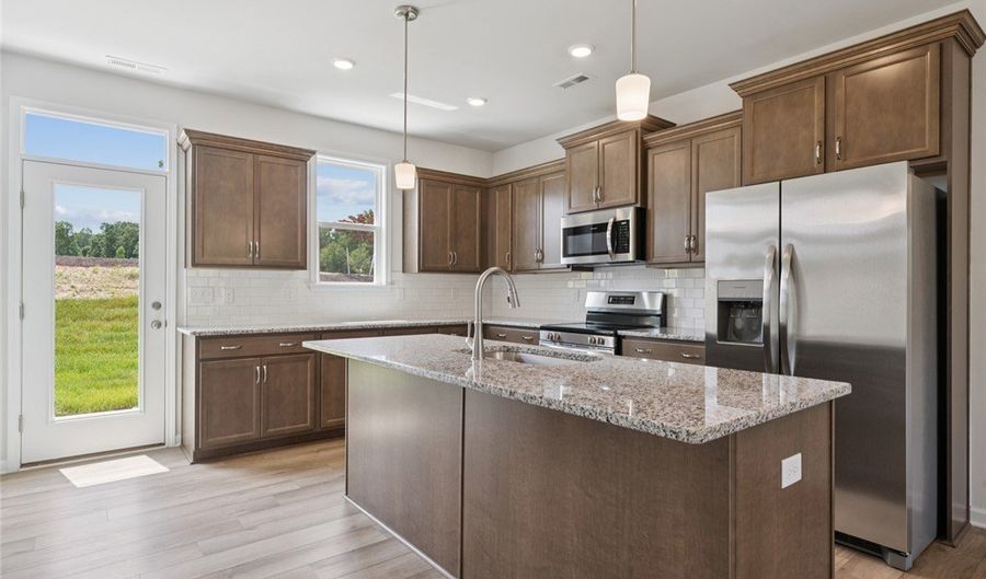 325 Mt. McCauley Way, Aylett, VA 23009 - 3 Beds, 3 Bath