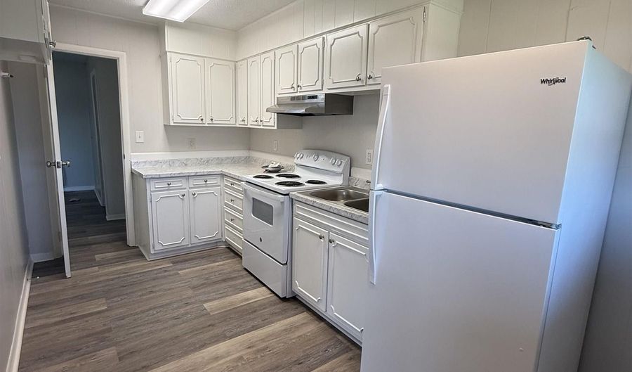 206 Cloverleaf Dr 8, Athens, AL 35611 - 1 Beds, 1 Bath