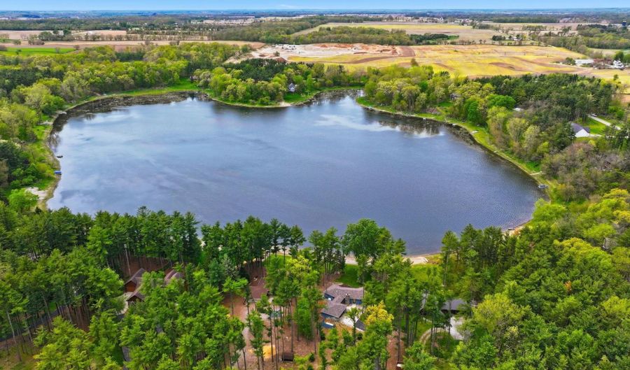 215 Lane 100 Pine Canyon Lk, Angola, IN 46703 - 2 Beds, 2 Bath