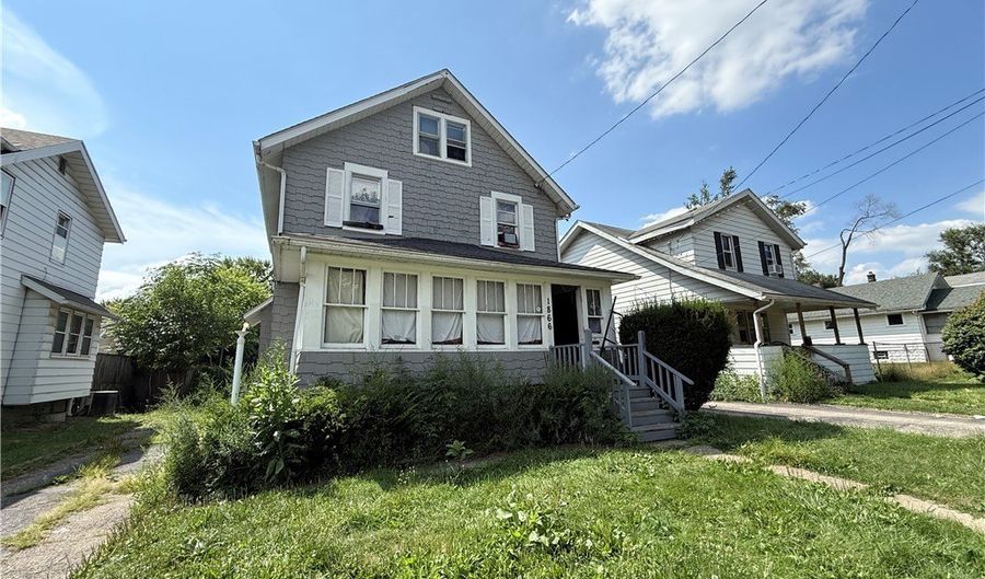 1866 16th St SW, Akron, OH 44314 - 3 Beds, 1 Bath