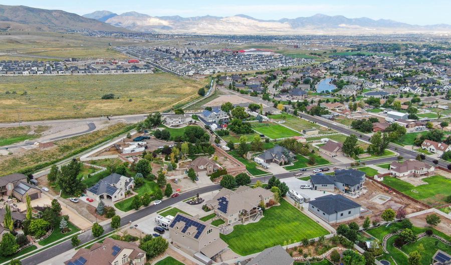 15093 S PASTORAL Way, Bluffdale, UT 84065 - 7 Beds, 7 Bath