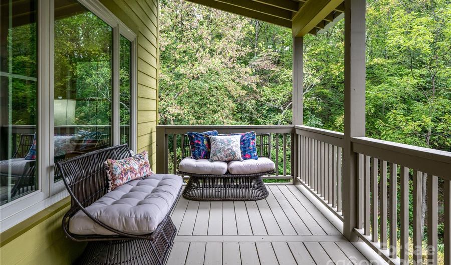 135 Spooks Branch Rd, Asheville, NC 28804 - 3 Beds, 3 Bath