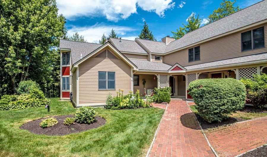 4 Bartlett Place Rd, Bartlett, NH 03812 - 2 Beds, 3 Bath