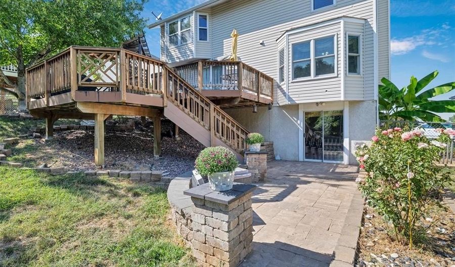 3289 Five Oaks Dr, Arnold, MO 63010 - 4 Beds, 4 Bath