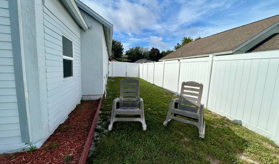 601 Swallow Ct, Apopka, FL 32712 - 2 Beds, 2 Bath