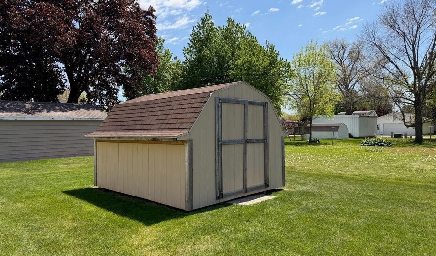 732 N Wooster St, Algona, IA 50511 - 3 Beds, 2 Bath
