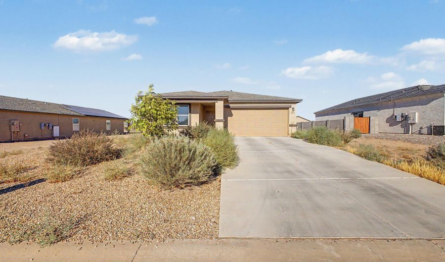 15511 S BENTLEY Dr, Arizona City, AZ 85123 - 4 Beds, 2 Bath