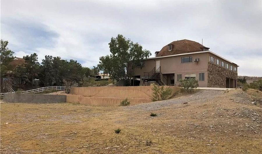 1427 San Felipe Dr, Boulder City, NV 89005 - 6 Beds, 5 Bath