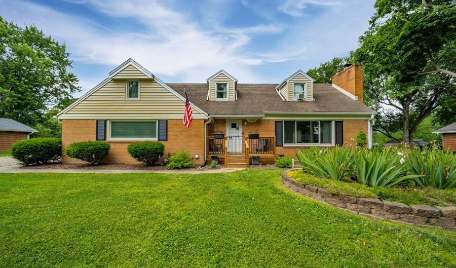 2217 Melody Ln, Anderson, IN 46012 - 3 Beds, 2 Bath
