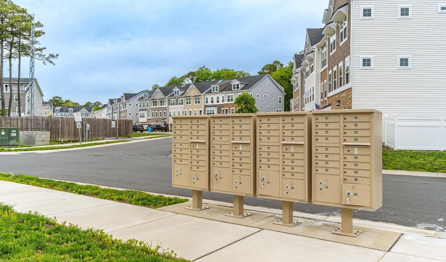 12428 SEA OAKS Ln 4, Berlin, MD 21811 - 5 Beds, 5 Bath