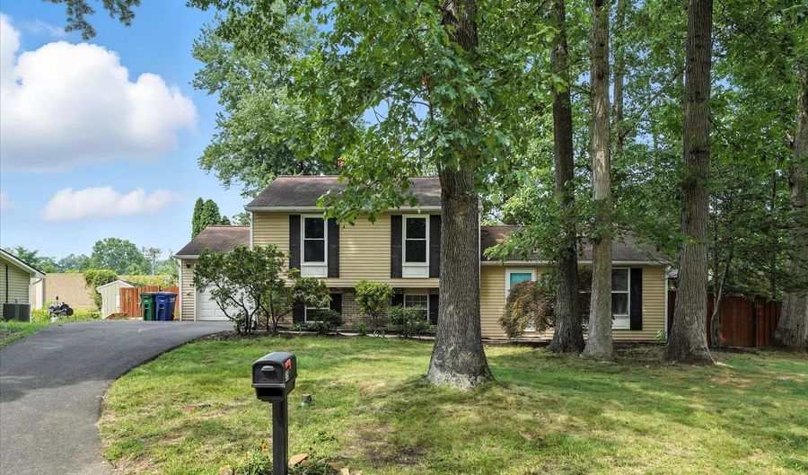35 HILLMAN Ct, Aberdeen, MD 21001 - 3 Beds, 2 Bath