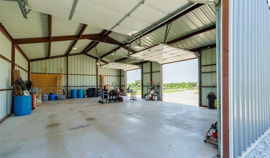 121 County Road 2571, Alvord, TX 76225 - 4 Beds, 3 Bath