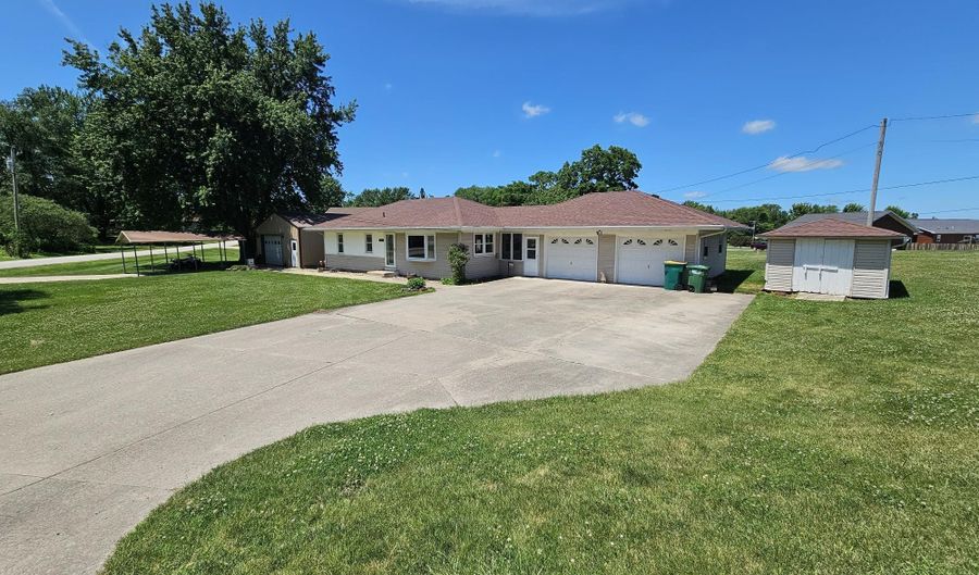 513 N Oak St, Agency, IA 52530 - 3 Beds, 1 Bath
