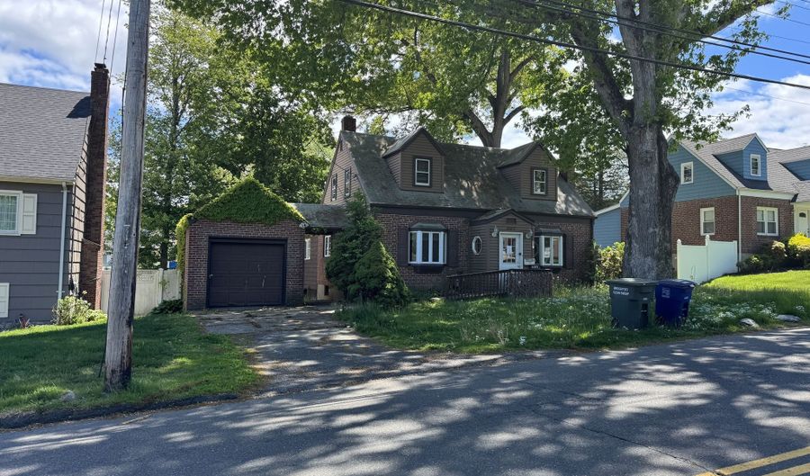 337 Jewett Ave, Bridgeport, CT 06606 - 3 Beds, 2 Bath