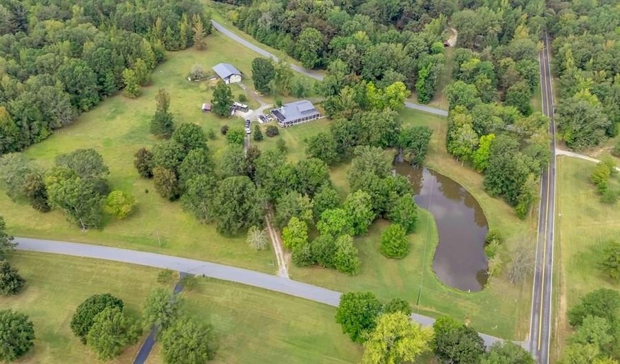 350 Flatwood Farm Rd, Abbeville, SC 29620 - 5 Beds, 4 Bath