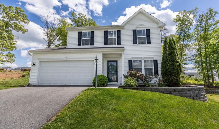 44 FLINTSTONE Ct, Barboursville, VA 22923 - 3 Beds, 3 Bath