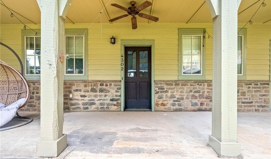 650 DEKALB St, Auburn, AL 38630 - 4 Beds, 5 Bath