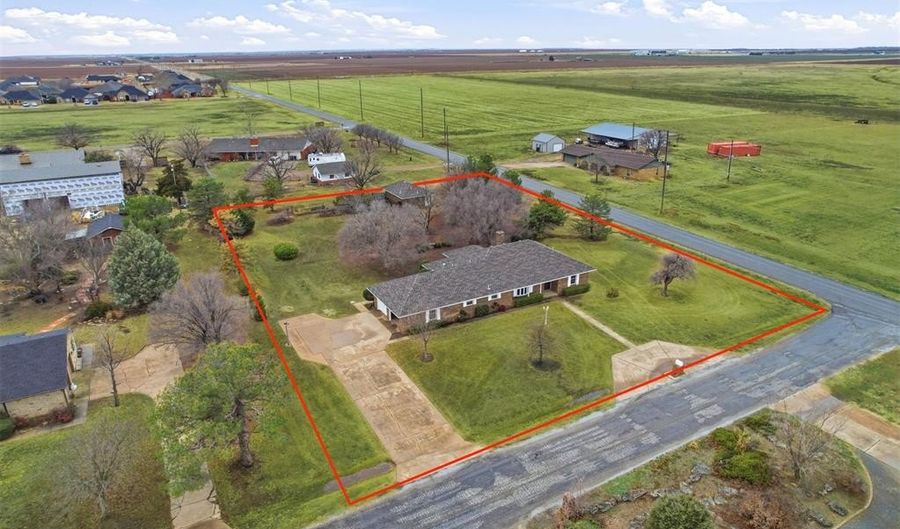 1 Constitution Ave, Altus, OK 73521 - 3 Beds, 2 Bath