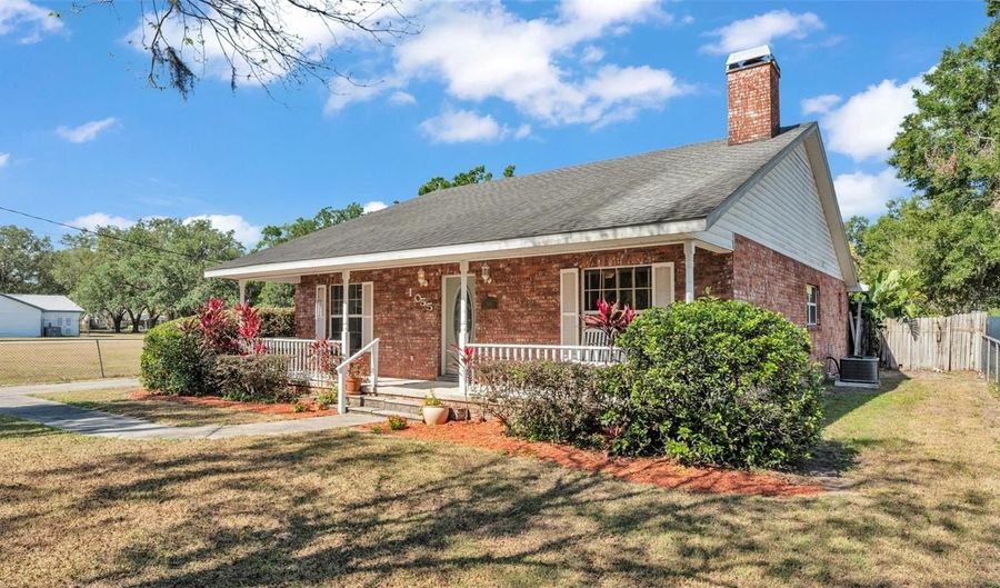 1055 SUNSET Ave, Bartow, FL 33830 - 3 Beds, 2 Bath
