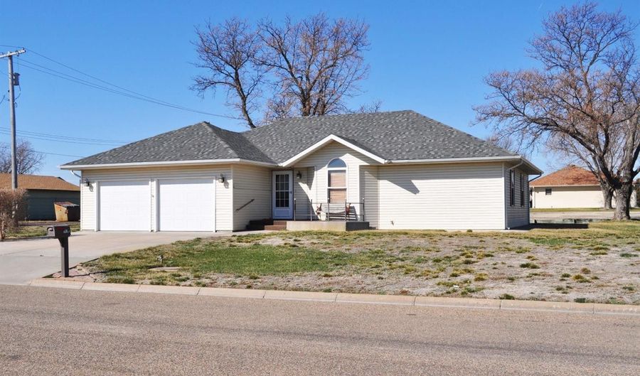 1110 Wyoming, Goodland, KS 67735 - 3 Beds, 3 Bath