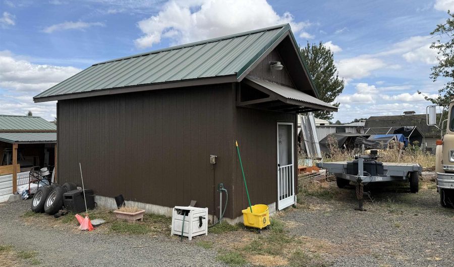 3925 SE Spicer Dr, Albany, OR 97322 - 1 Beds, 1 Bath
