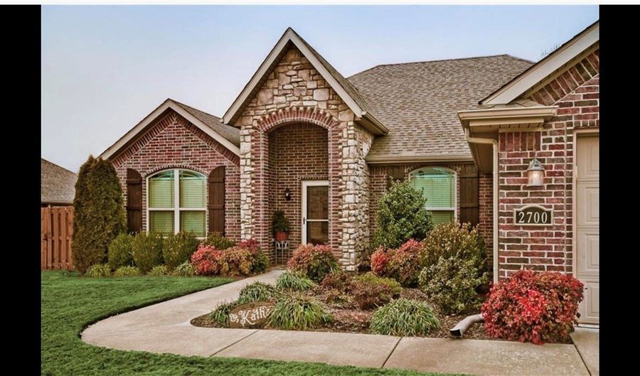 2700 SW Calm Ridge Rd, Bentonville, AR 72713 - 4 Beds, 3 Bath