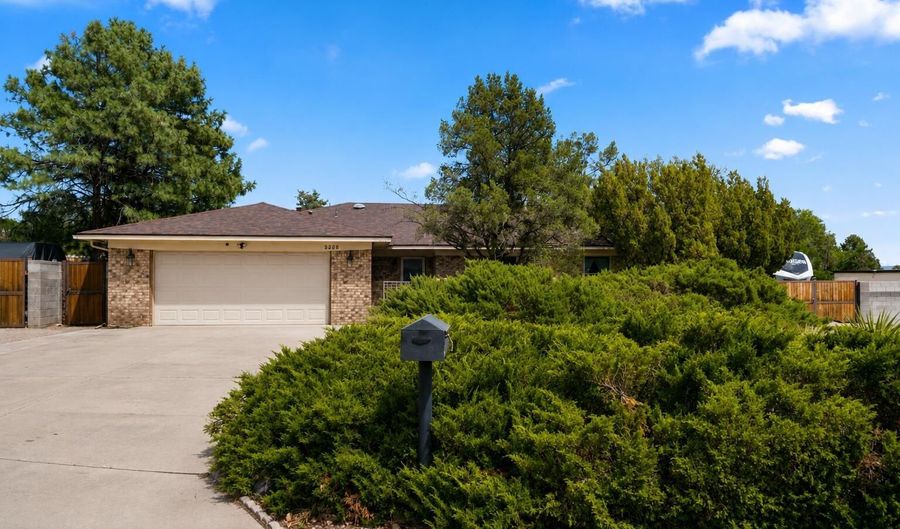 5208 Russell Dr NW, Albuquerque, NM 87114 - 3 Beds, 2 Bath