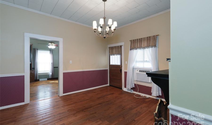 1229 Poplar St, Albemarle, NC 28001 - 2 Beds, 2 Bath