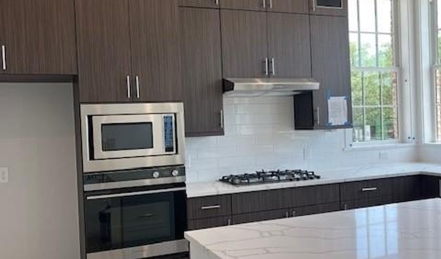 5024 Magnolia Cir, Addison, TX 75001 - 4 Beds, 4 Bath